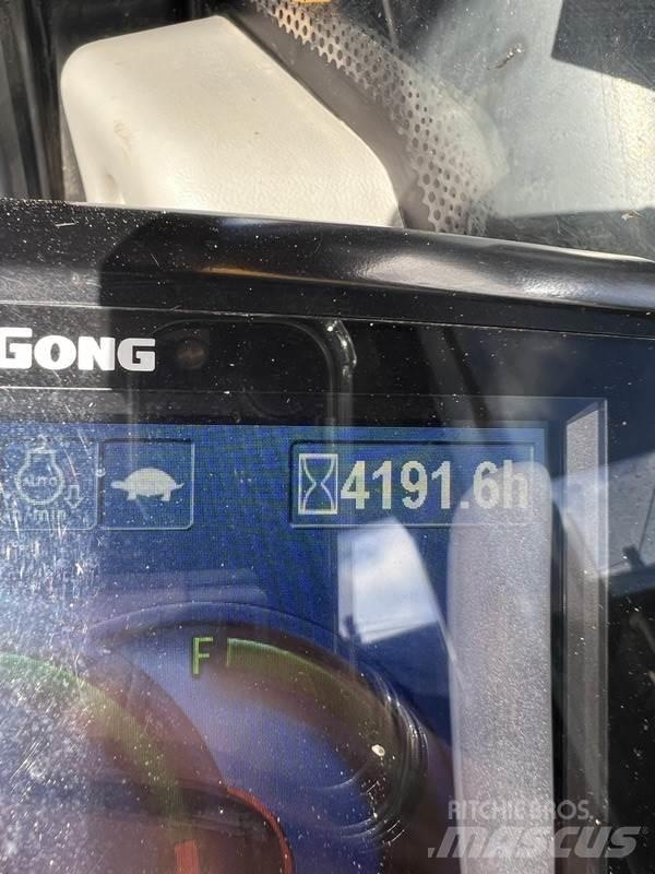 LiuGong CLG933 大型油圧ショベル12t以上（パワーショベル・ユンボ）