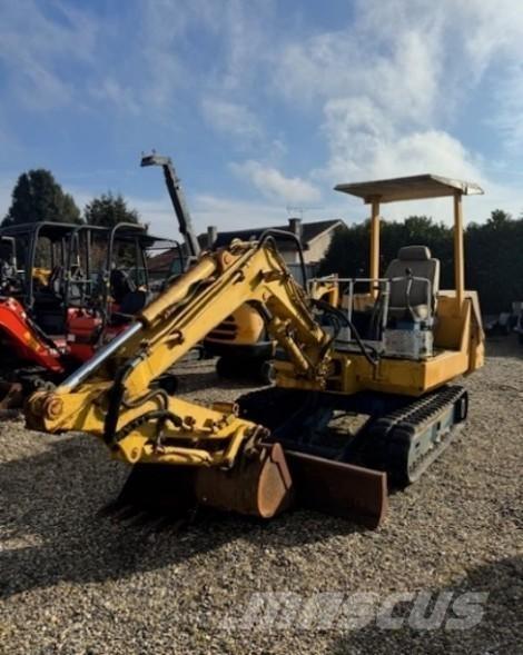 Komatsu PC20 ミニ油圧ショベル 7t以下（ミニユンボ・ミニディガー）