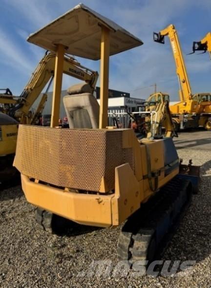 Komatsu PC20 ミニ油圧ショベル 7t以下（ミニユンボ・ミニディガー）