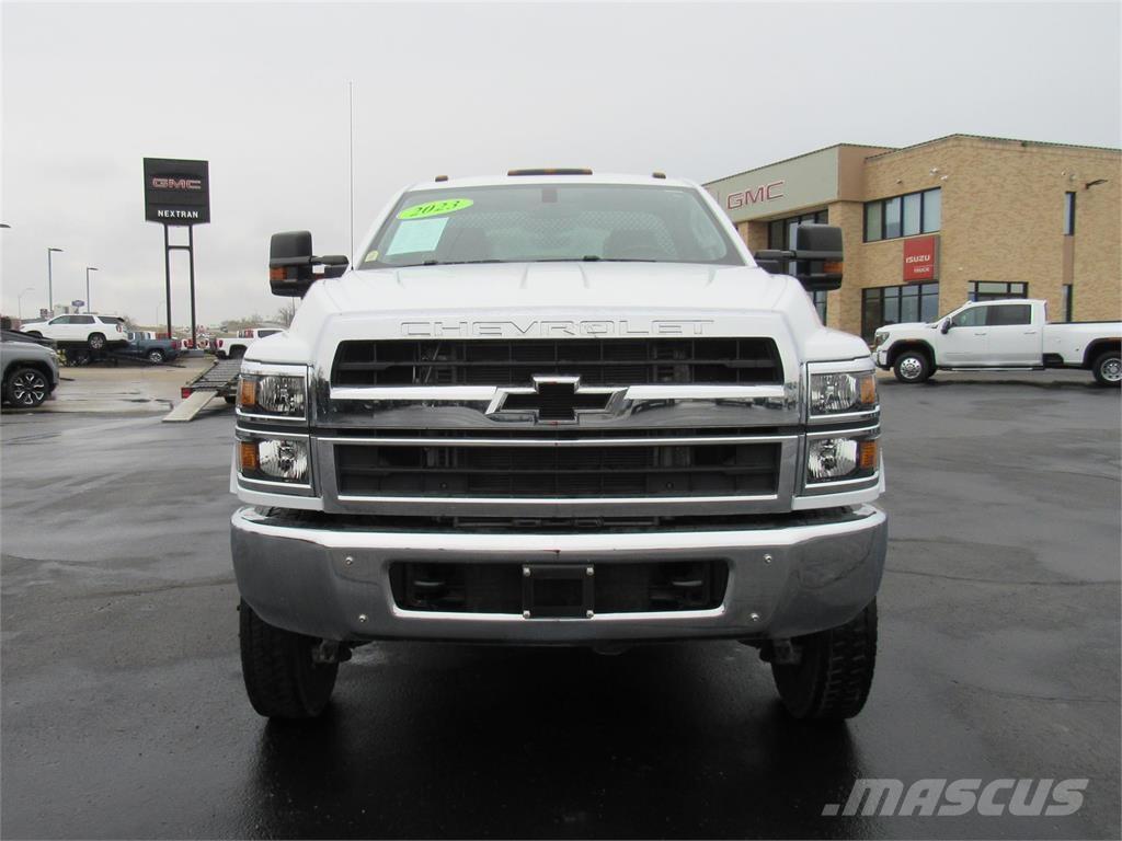 Chevrolet C5500 キャブ付きシャーシ