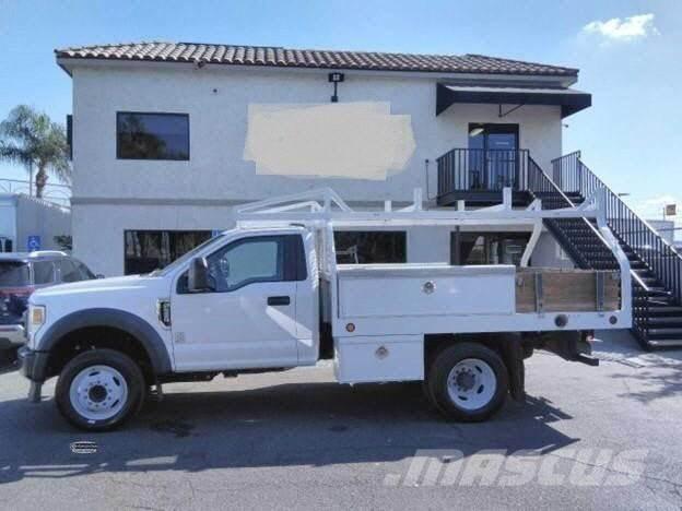 Ford F550 CONTRACTOR ボックスボディー、ウイング、箱車