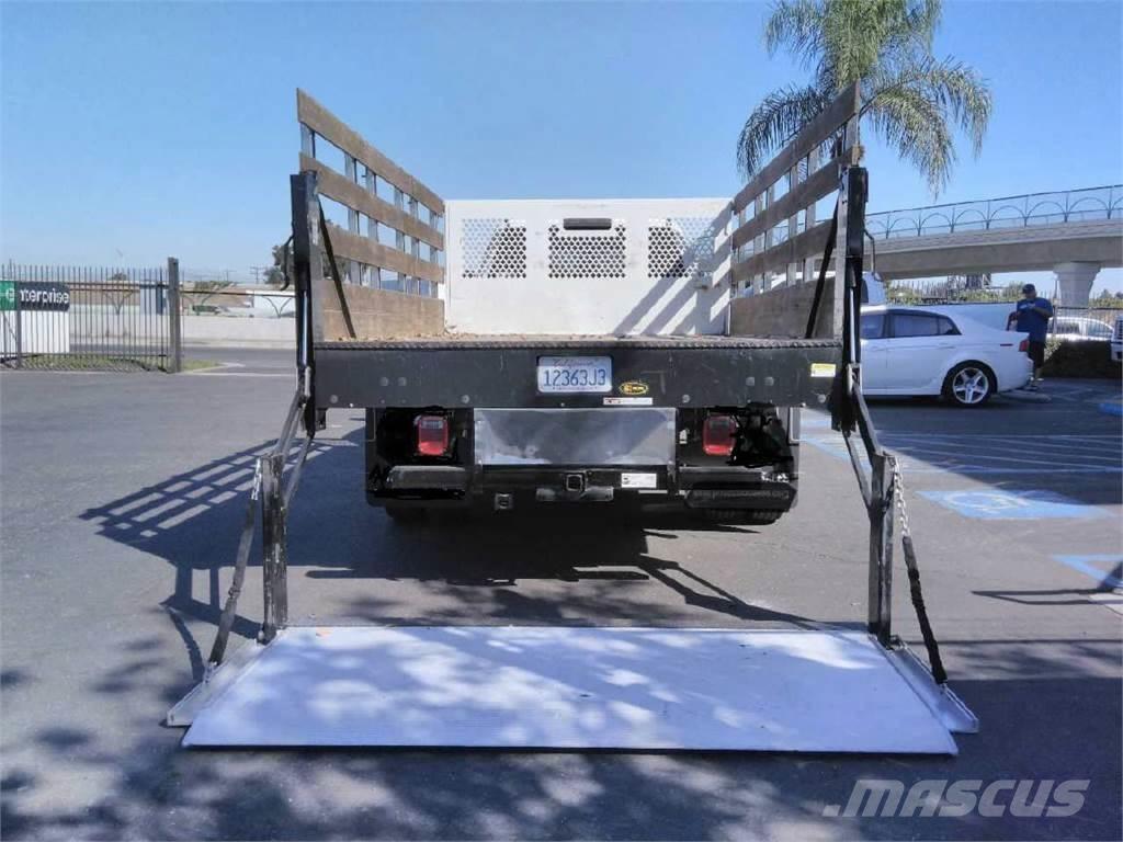 Ford F550 CREW CAB 4 ボックスボディー、ウイング、箱車