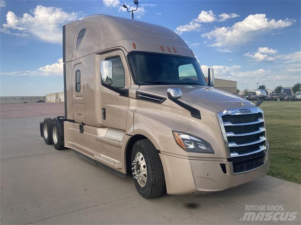 Freightliner  中古トラクターヘッド | トレーラーヘッド