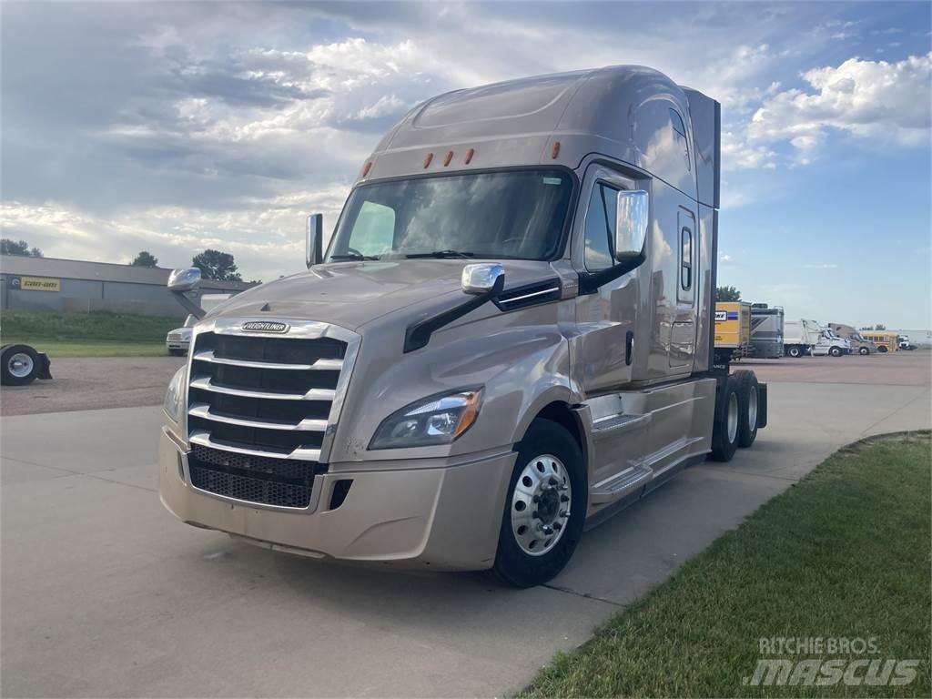 Freightliner  中古トラクターヘッド | トレーラーヘッド