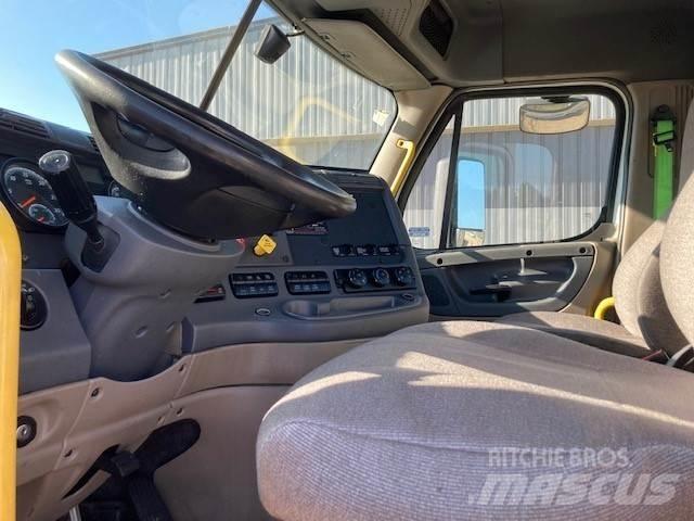 Freightliner Cascadia 中古トラクターヘッド | トレーラーヘッド