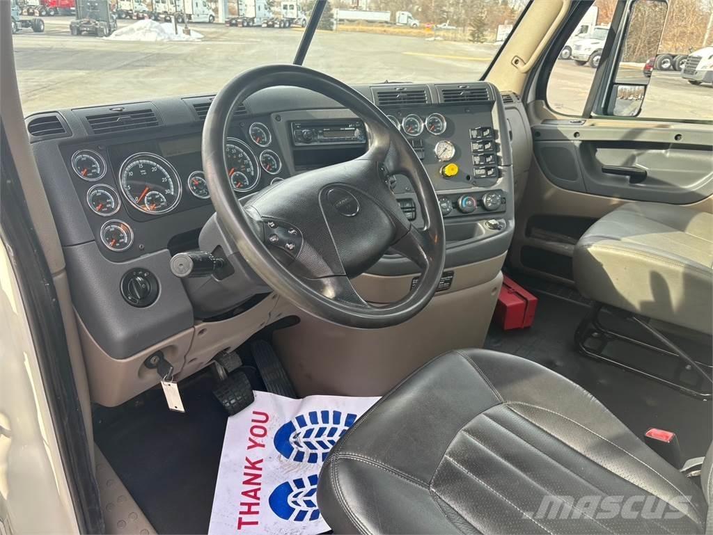 Freightliner Cascadia 中古トラクターヘッド | トレーラーヘッド