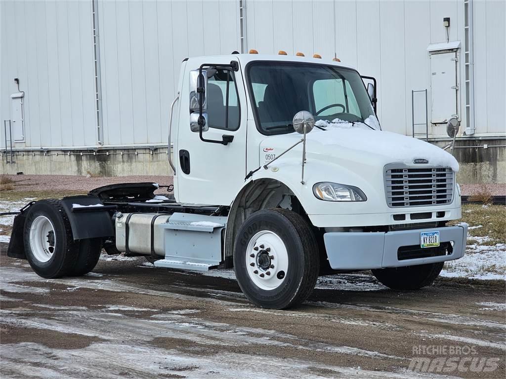Freightliner M2 106 中古トラクターヘッド | トレーラーヘッド