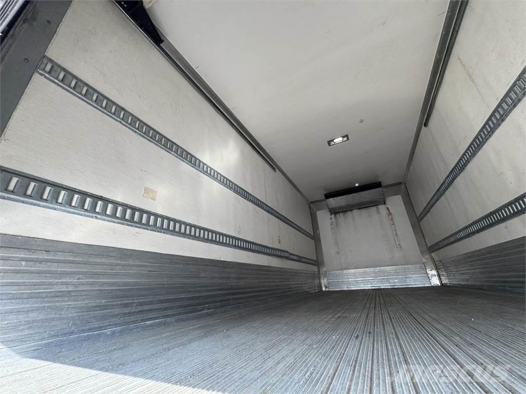 Hino 268 ボックスボディー、ウイング、箱車