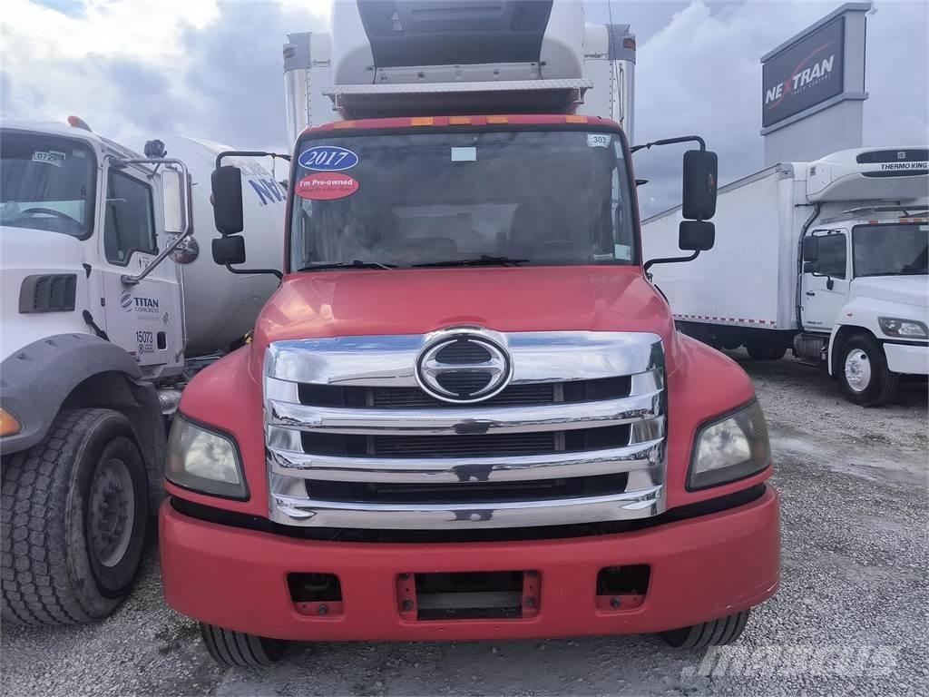 Hino 268A ボックスボディー、ウイング、箱車