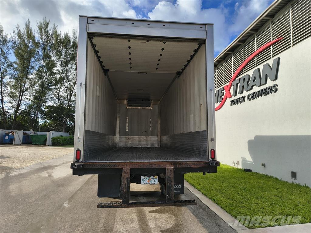 Hino 268A ボックスボディー、ウイング、箱車