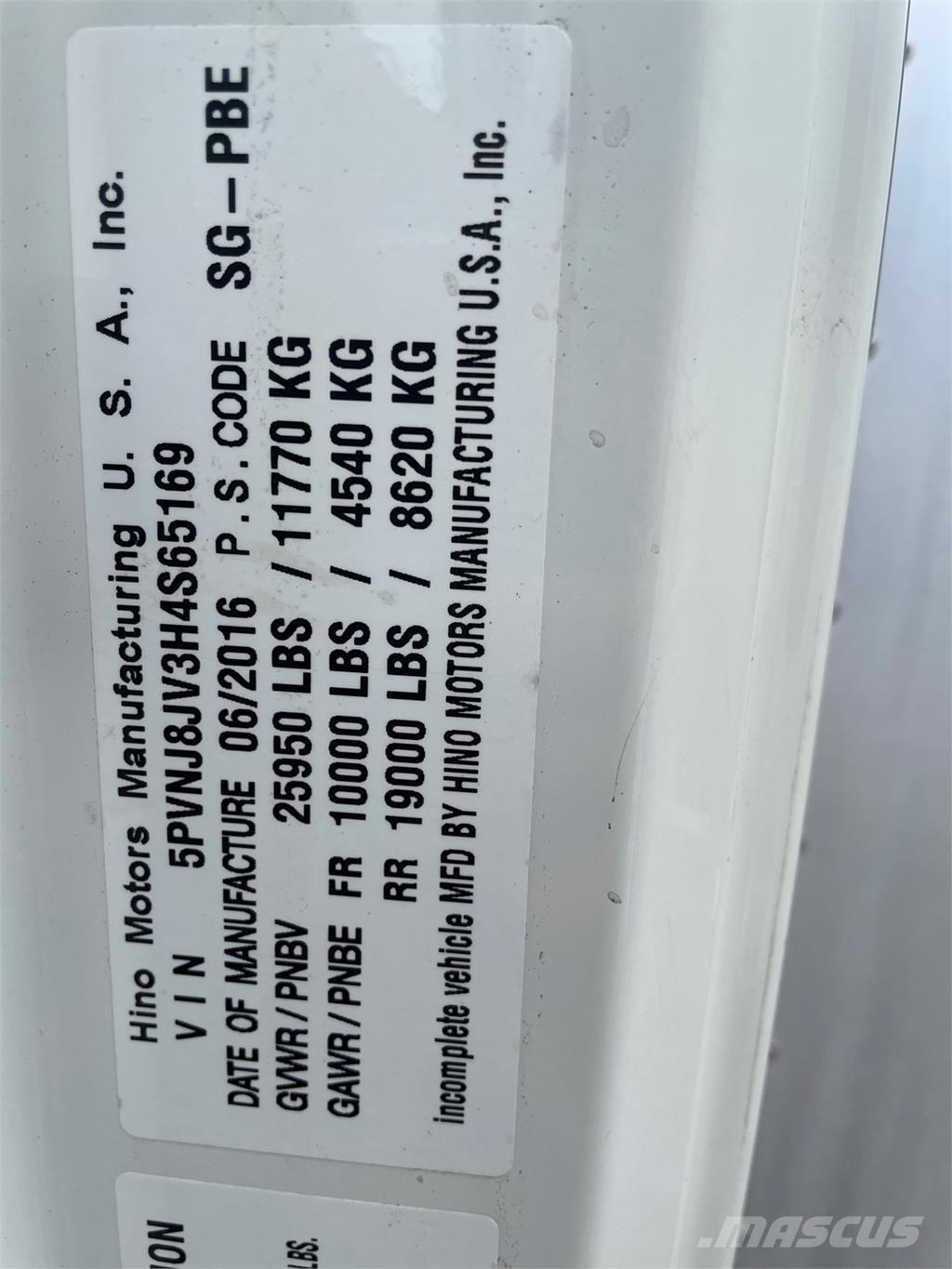 Hino 268A ボックスボディー、ウイング、箱車