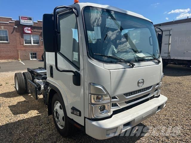 Hino S5 キャブ付きシャーシ