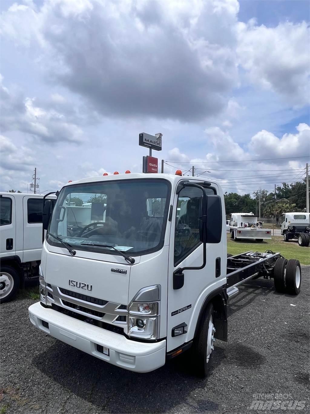 Isuzu NPR-1F404 キャブ付きシャーシ
