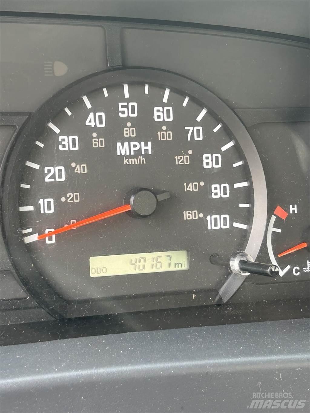 Isuzu NPR HD その他トラック