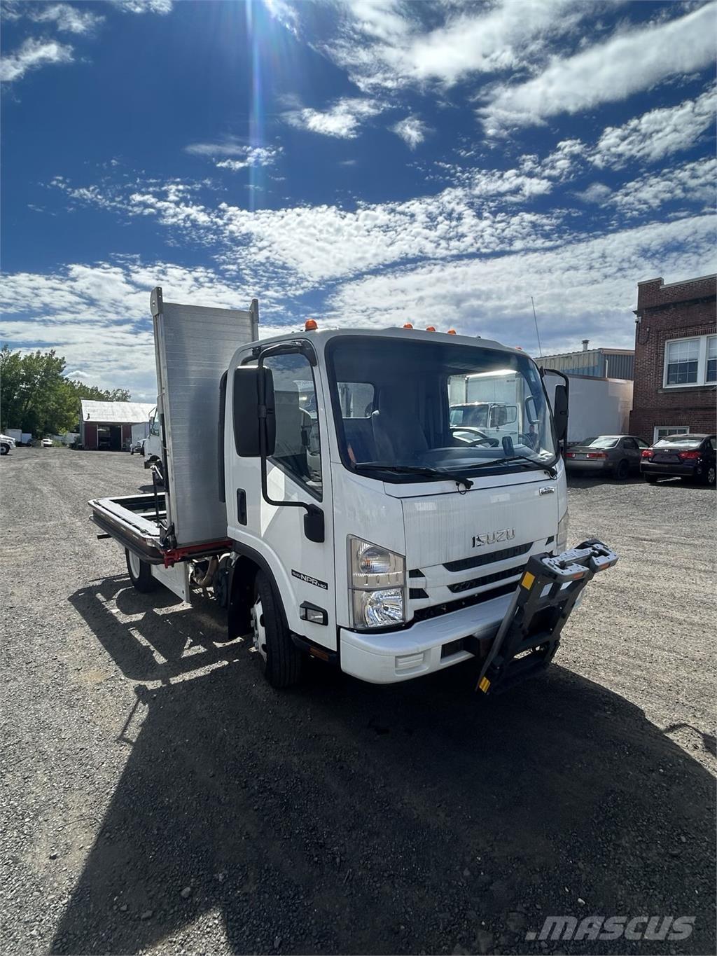 Isuzu NPR HD キャブ付きシャーシ