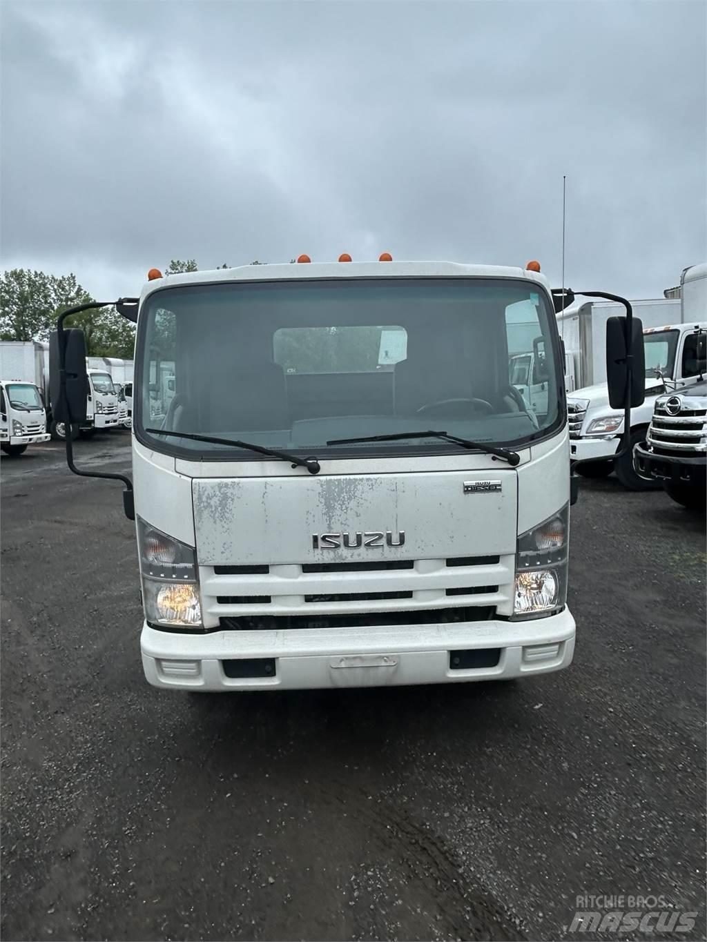 Isuzu NPR XD キャブ付きシャーシ