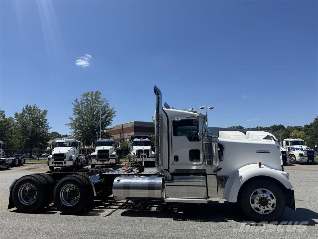 Kenworth W900 中古トラクターヘッド | トレーラーヘッド