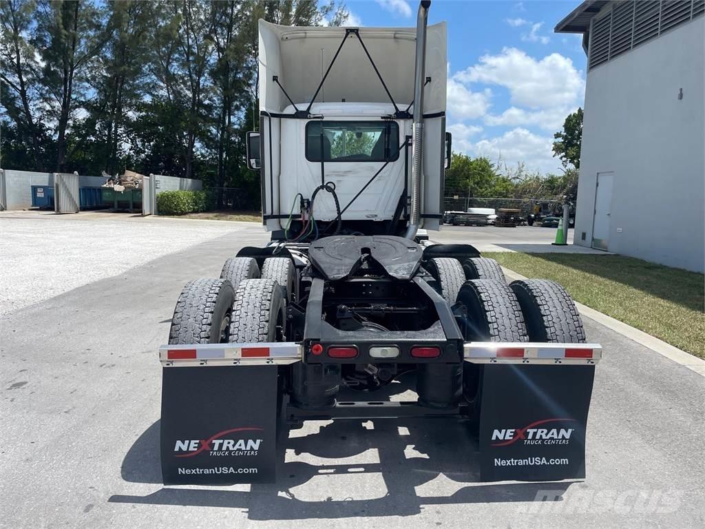 Mack AN64T 中古トラクターヘッド | トレーラーヘッド