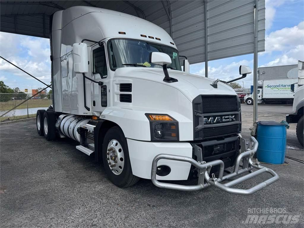 Mack AN64T 中古トラクターヘッド | トレーラーヘッド