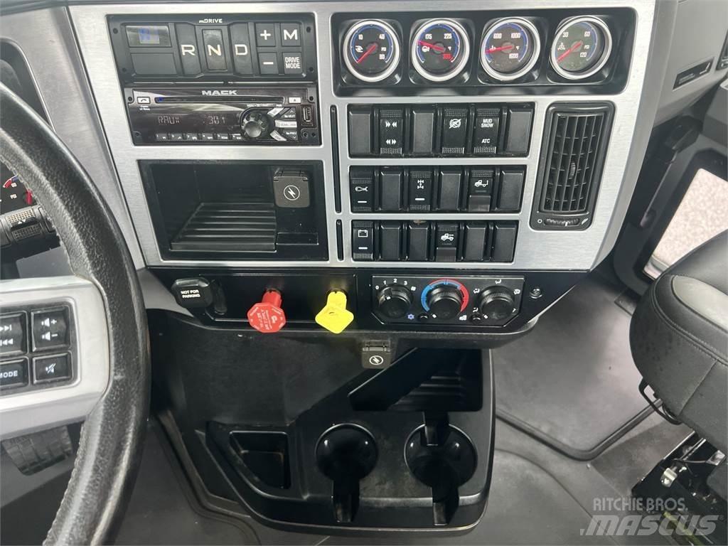 Mack AN64T 中古トラクターヘッド | トレーラーヘッド