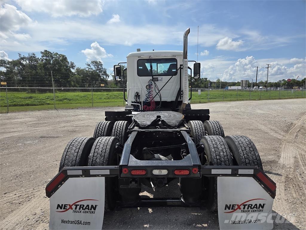 Mack AN64T 中古トラクターヘッド | トレーラーヘッド