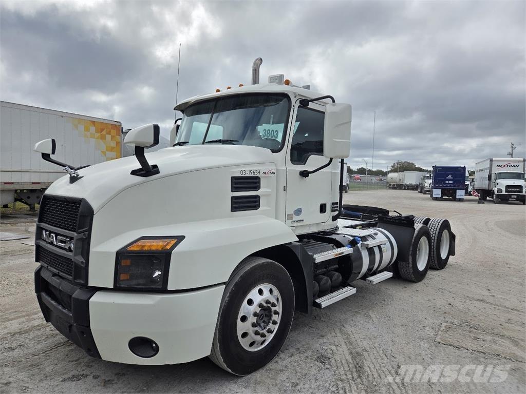 Mack AN64T 中古トラクターヘッド | トレーラーヘッド