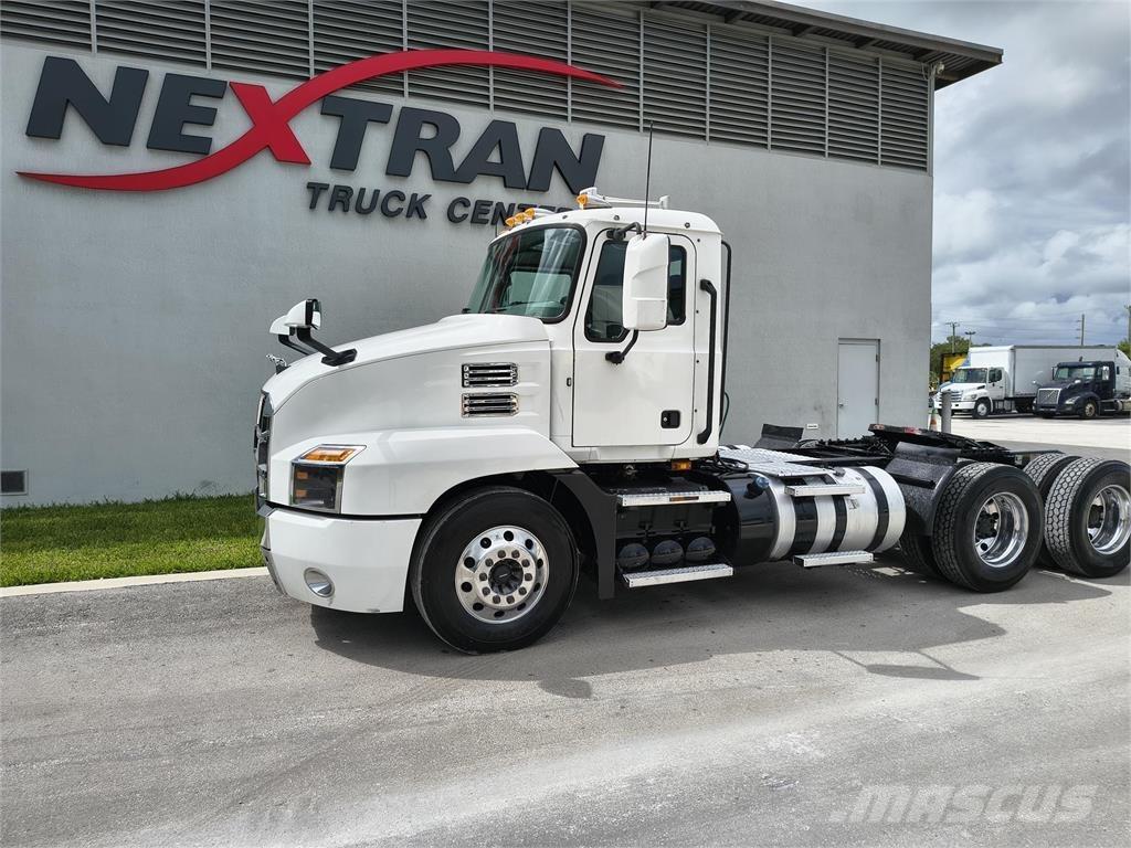 Mack AN64T 中古トラクターヘッド | トレーラーヘッド