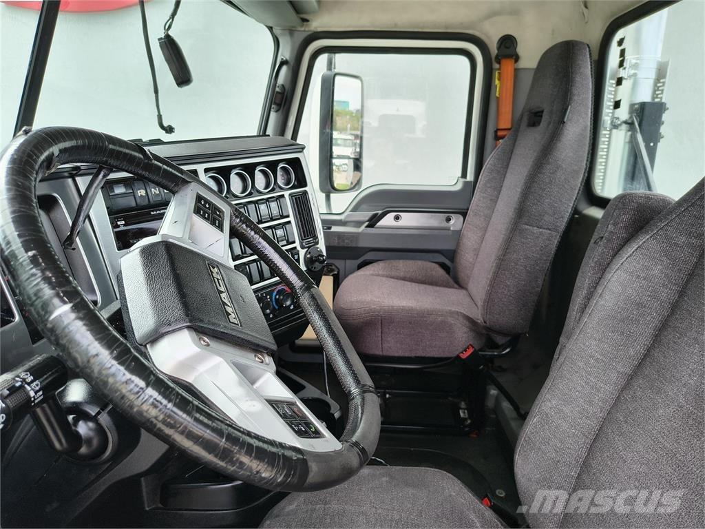 Mack AN64T 中古トラクターヘッド | トレーラーヘッド