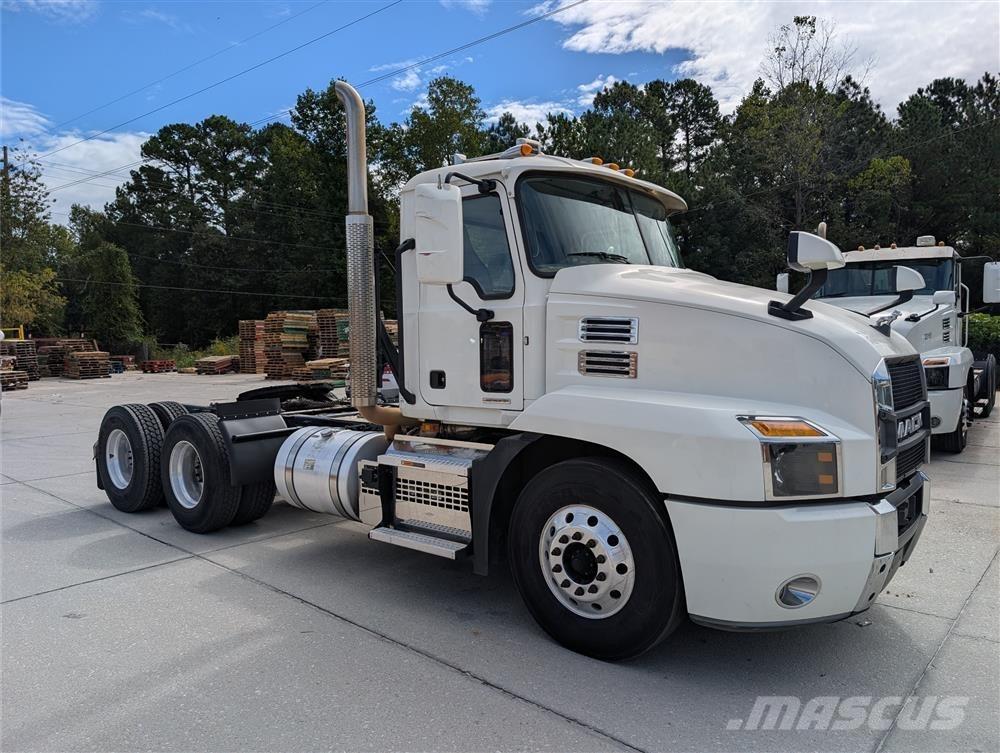 Mack AN64T 中古トラクターヘッド | トレーラーヘッド