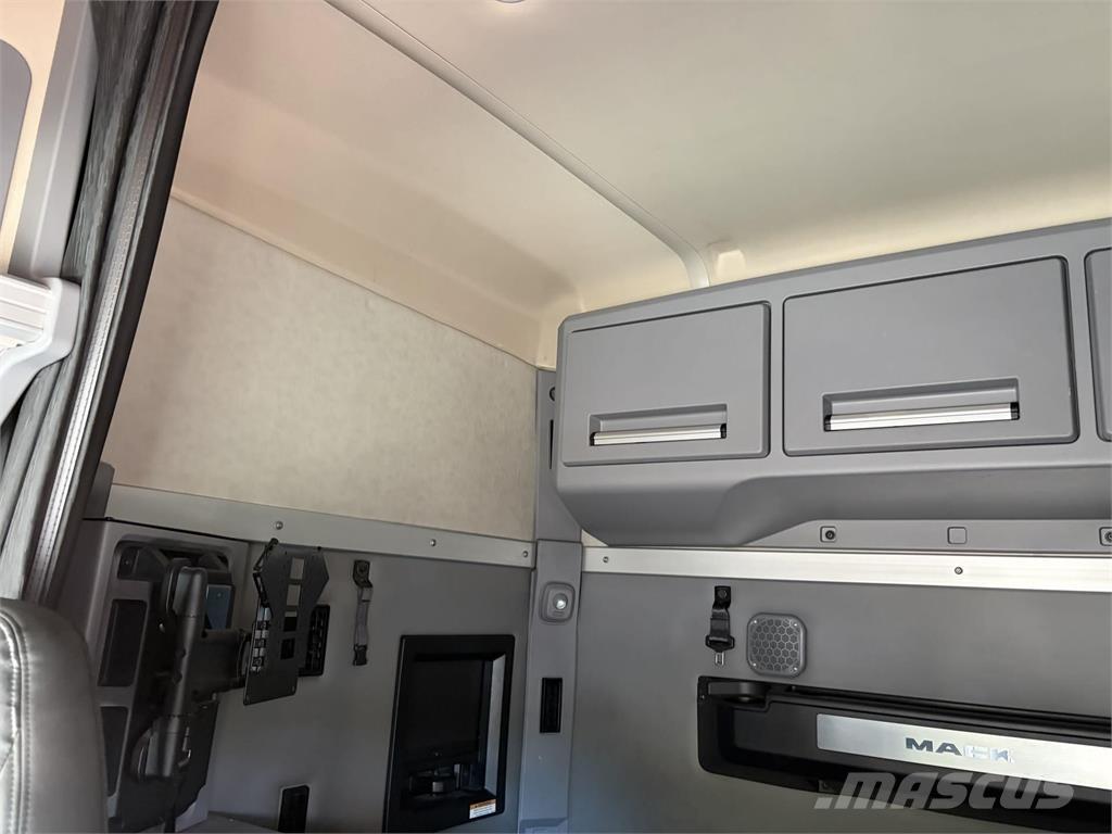 Mack AN64T 中古トラクターヘッド | トレーラーヘッド