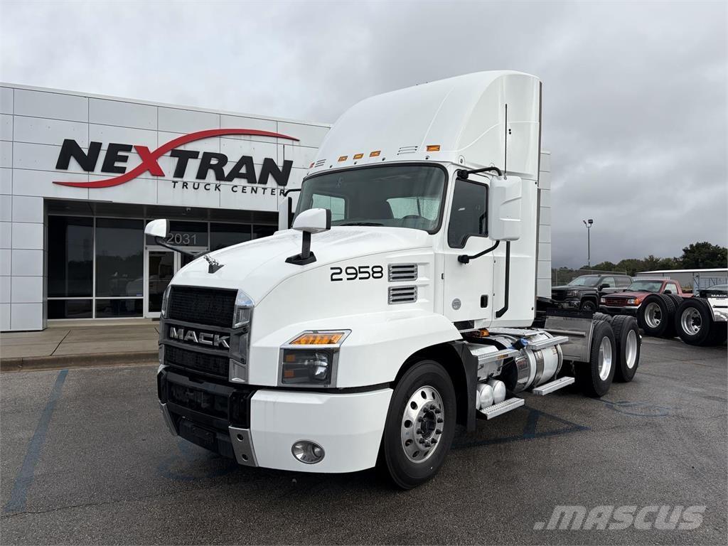 Mack AN64T 中古トラクターヘッド | トレーラーヘッド