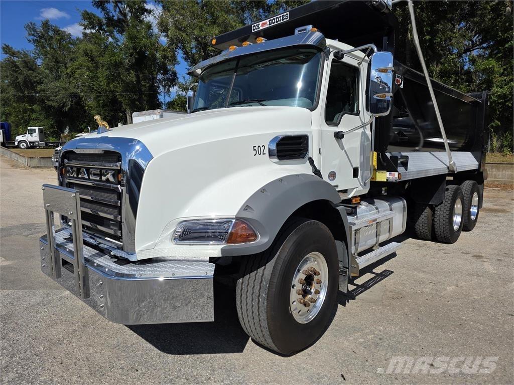 Mack GR64B ダンプ