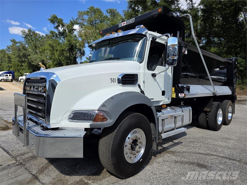 Mack GR64B ダンプ