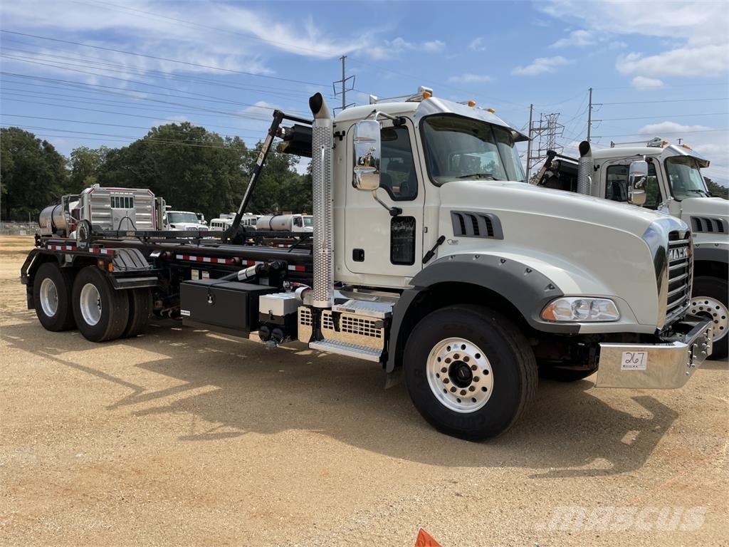 Mack GR64B その他トラック