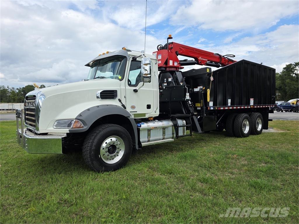 Mack GR64BR ダンプ