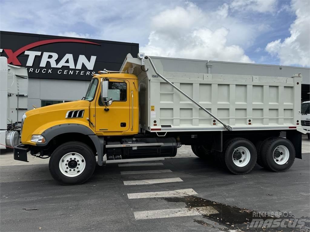 Mack GR64BRX ダンプ