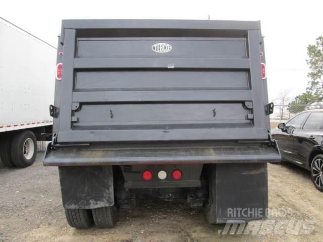 Mack GR64F ダンプ