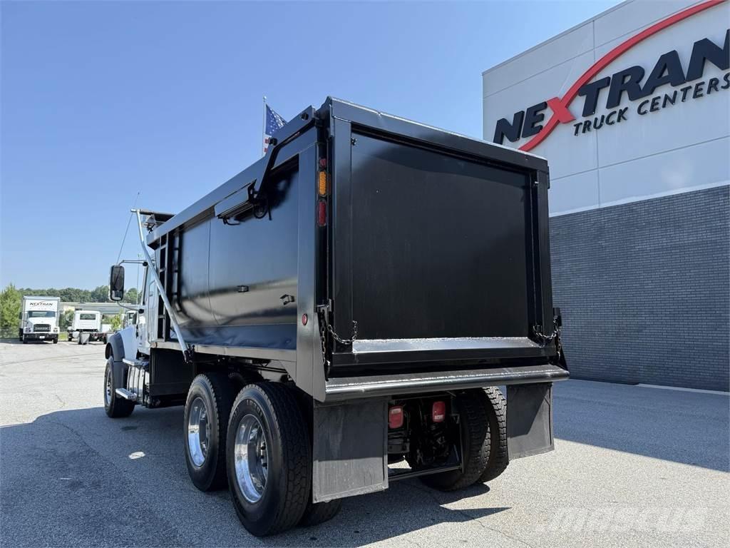 Mack GR64F ダンプ