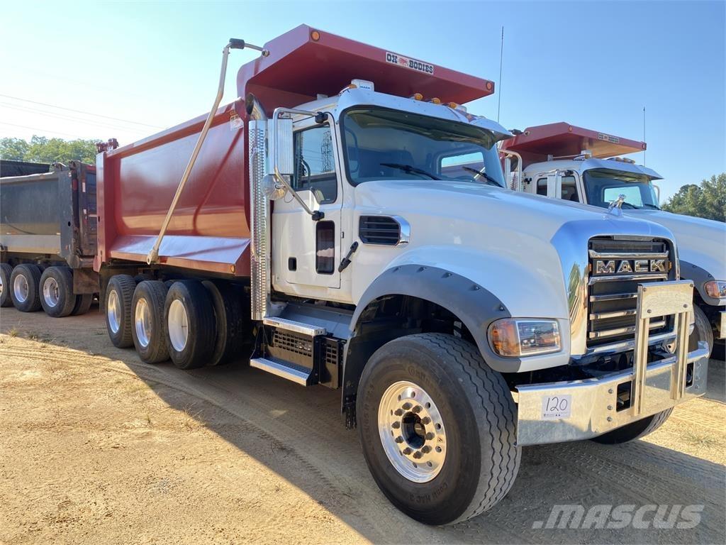 Mack GR64F ダンプ