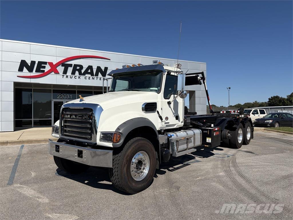 Mack GR64F その他トラック