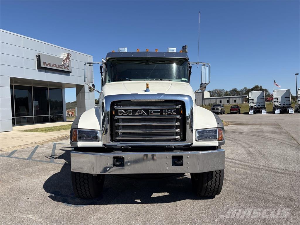 Mack GR64F その他トラック