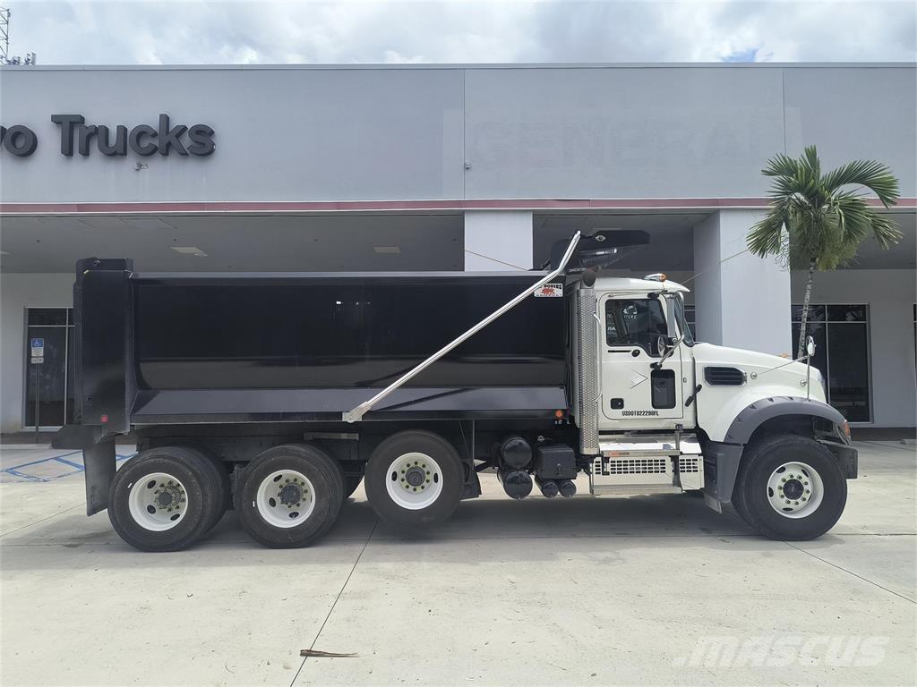 Mack GR64FR ダンプ