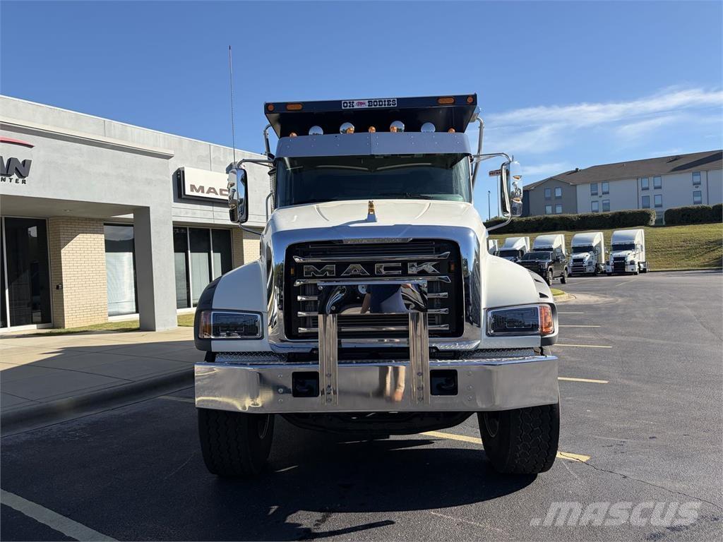 Mack GR64FR ダンプ