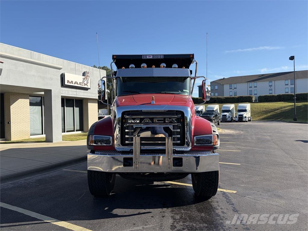 Mack GR64FR ダンプ