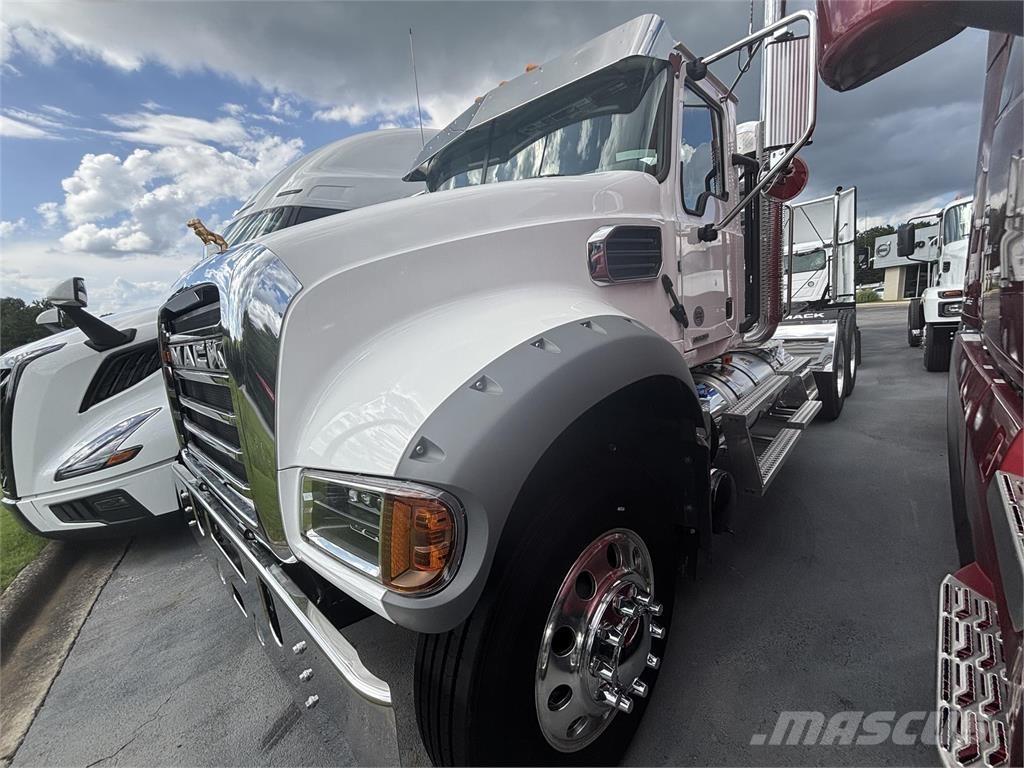 Mack GR64FT 中古トラクターヘッド | トレーラーヘッド