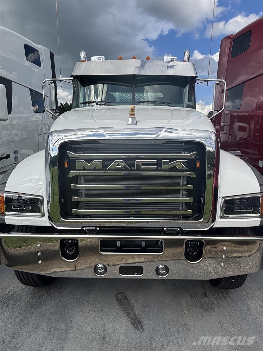 Mack GR64FT 中古トラクターヘッド | トレーラーヘッド