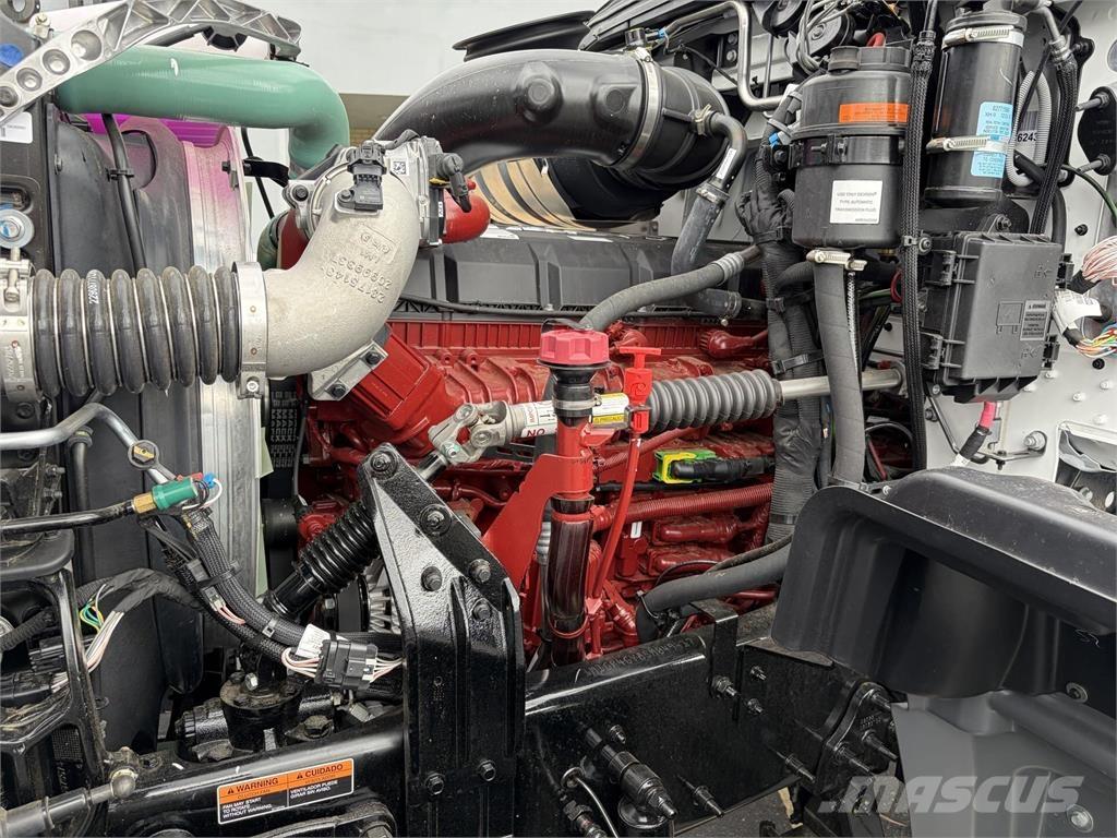 Mack GR64FT 中古トラクターヘッド | トレーラーヘッド