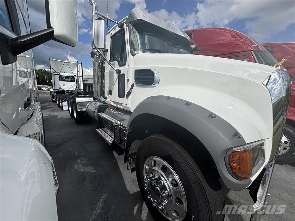 Mack GR64FT 中古トラクターヘッド | トレーラーヘッド