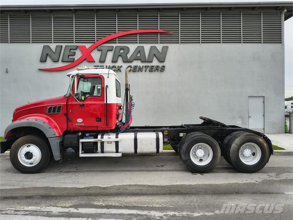 Mack GR64FT 中古トラクターヘッド | トレーラーヘッド