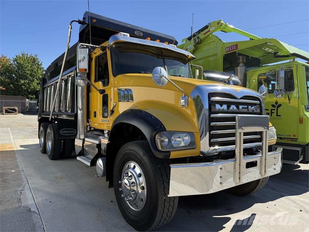 Mack GU713 ダンプ